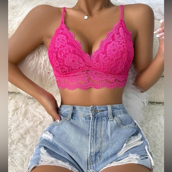 Boho floral lace scallop hem bralette - Picture 2 of 16